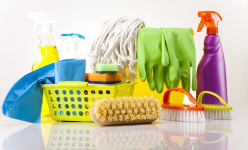 Room-by-room end of tenancy cleaning preparation in SW9